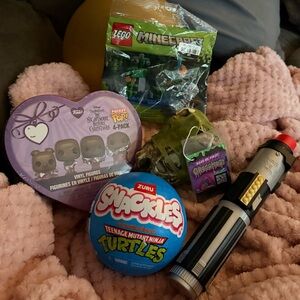 6 count toy bundle see descriptions below. These are awesome toys!!